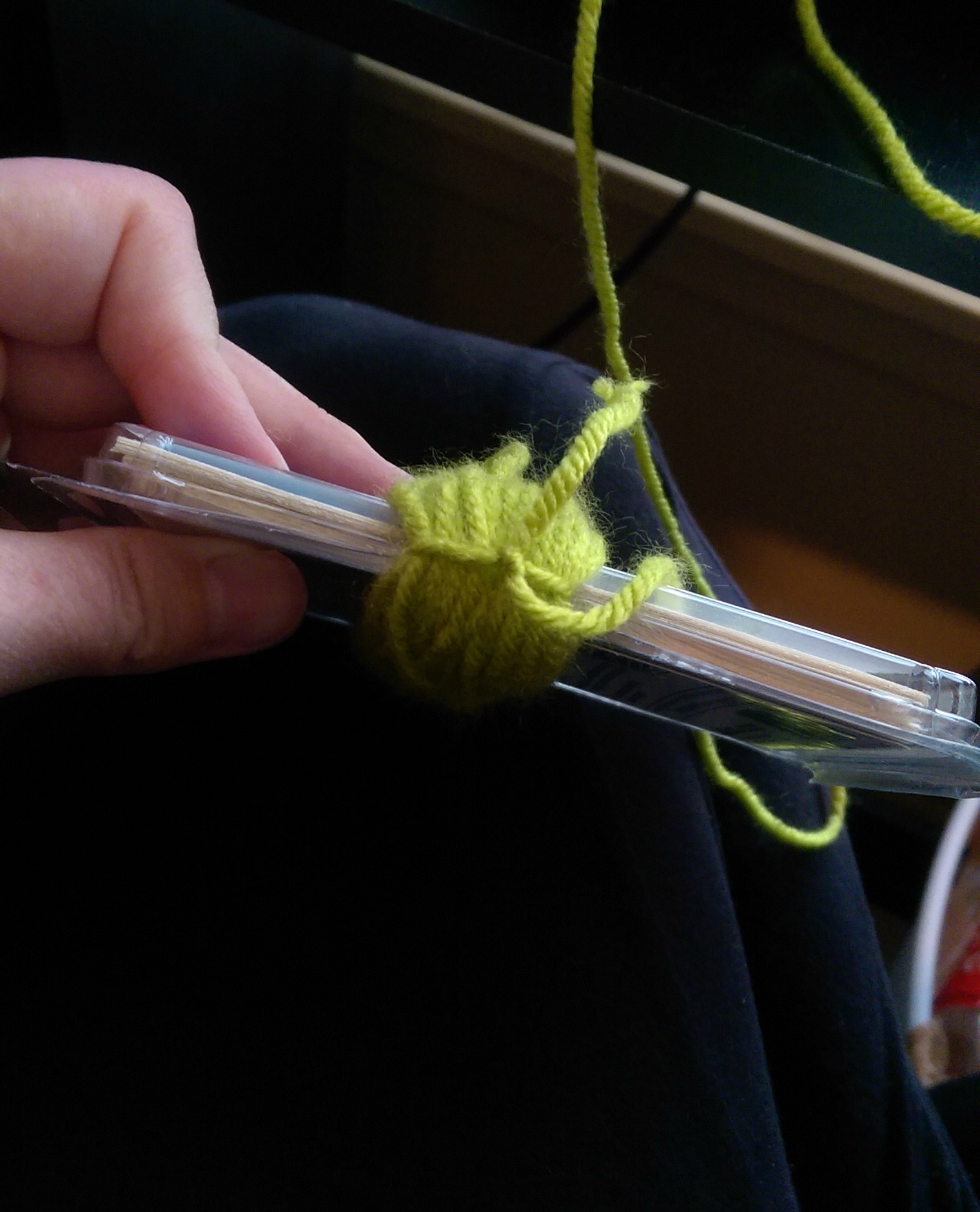 Diy No Mess Easter Grass The Mom Behind The Computer