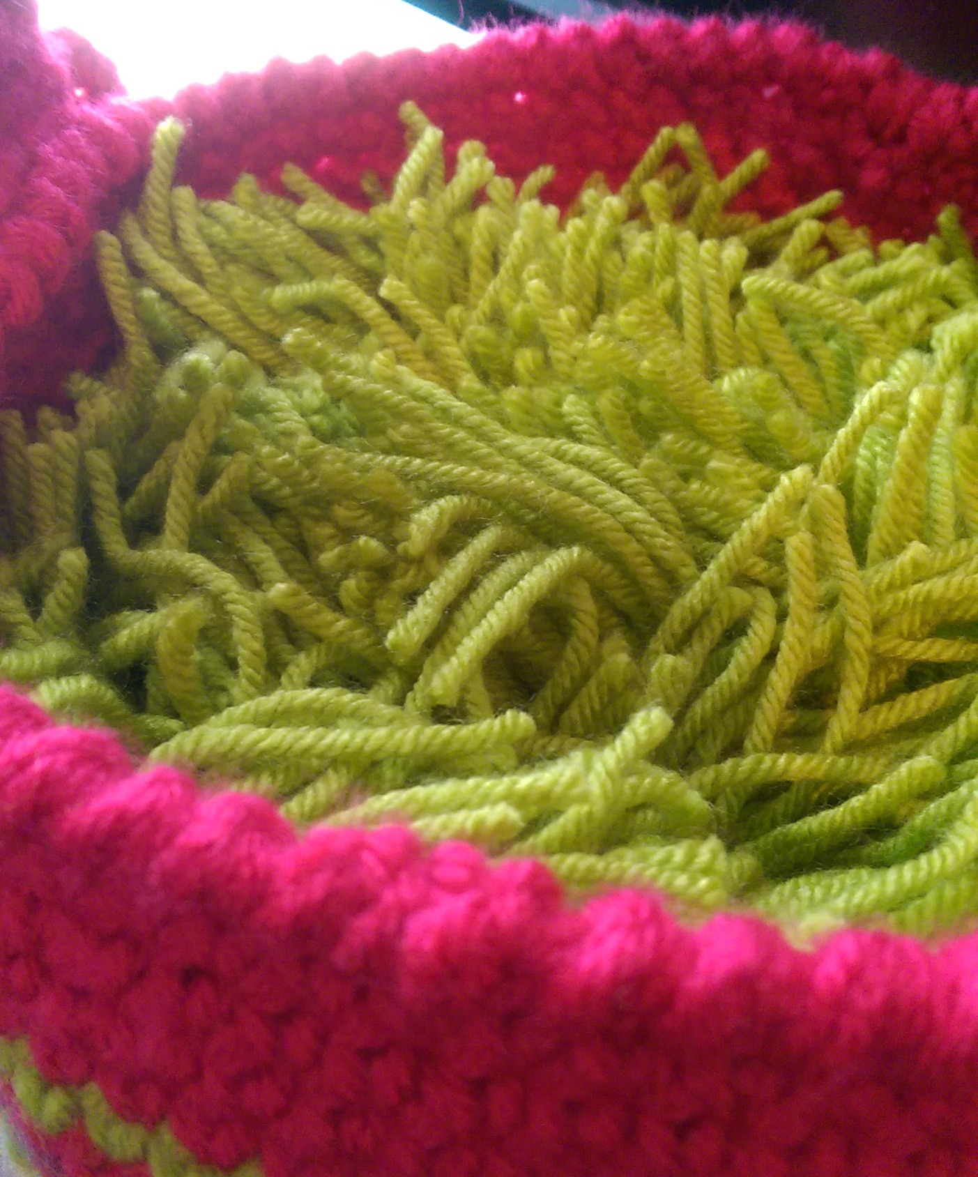 Diy No Mess Easter Grass The Mom Behind The Computer